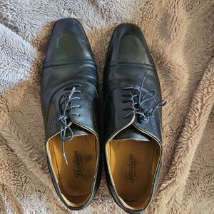Mens dress shoes